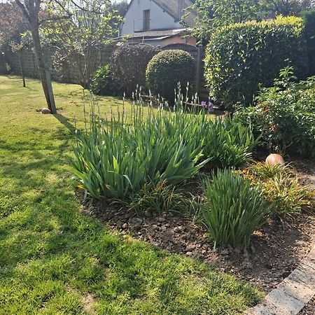 Les Jarrieres Bed & Breakfast Dame-Marie-les-Bois Exterior photo