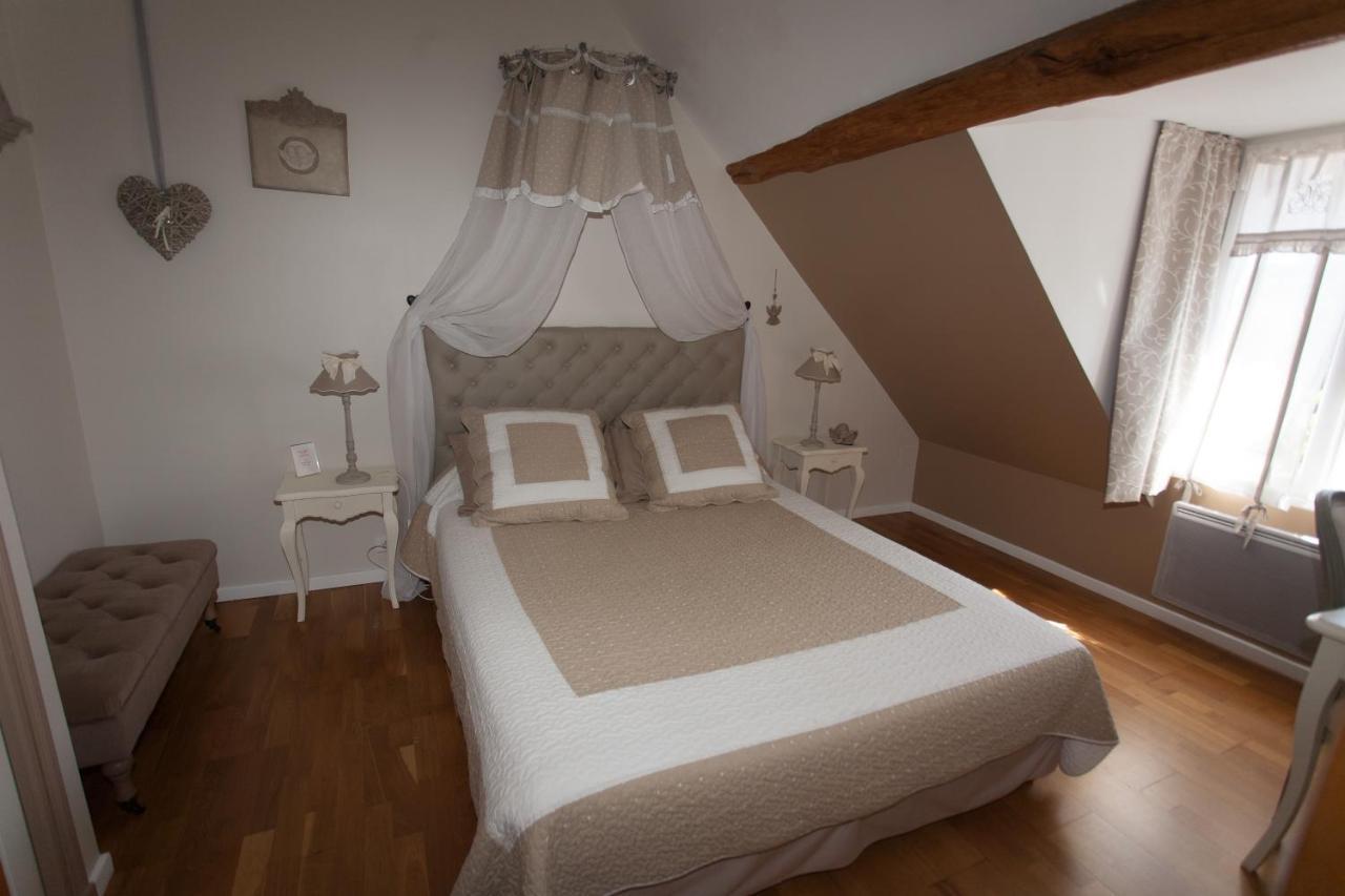 Les Jarrieres Bed & Breakfast Dame-Marie-les-Bois Exterior photo