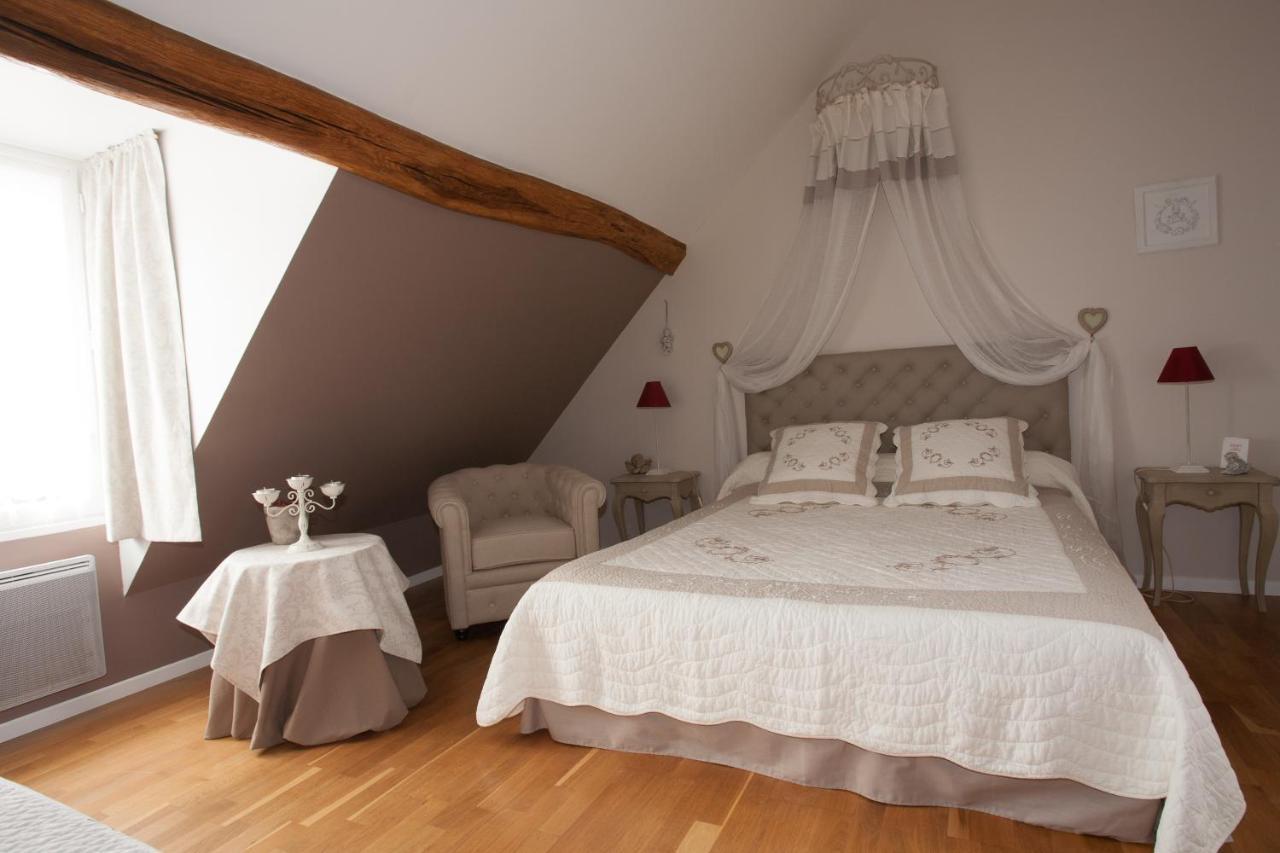 Les Jarrieres Bed & Breakfast Dame-Marie-les-Bois Exterior photo