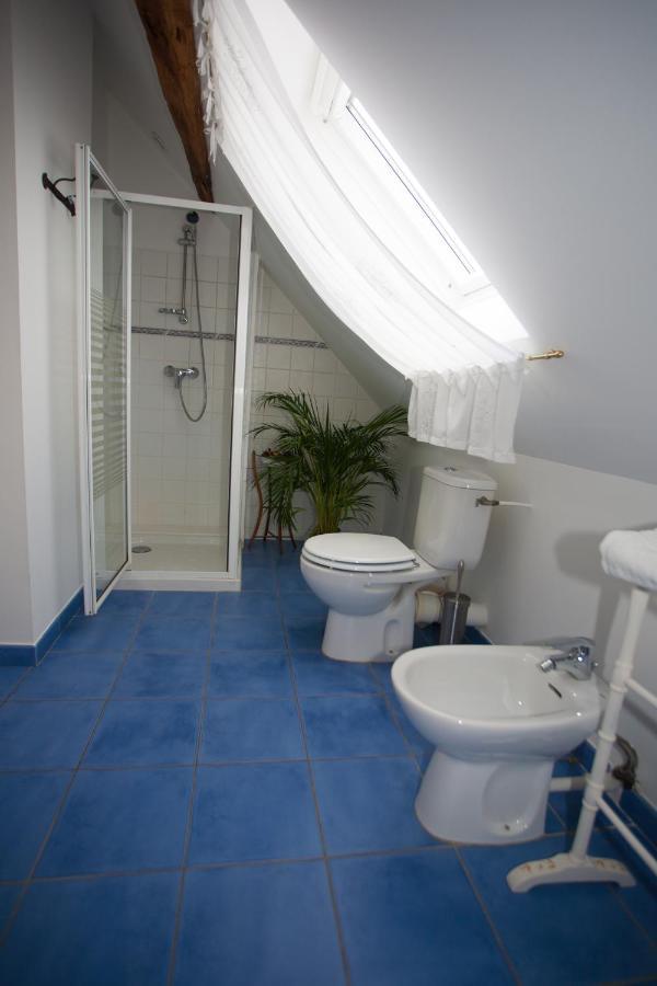 Les Jarrieres Bed & Breakfast Dame-Marie-les-Bois Exterior photo