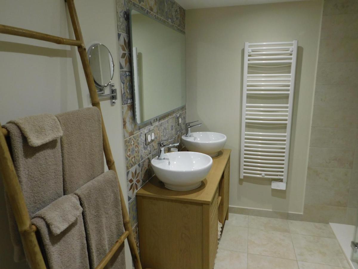 Les Jarrieres Bed & Breakfast Dame-Marie-les-Bois Exterior photo
