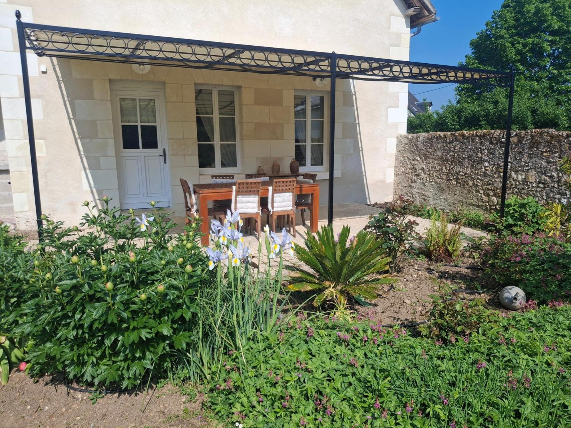 Les Jarrieres Bed & Breakfast Dame-Marie-les-Bois Exterior photo