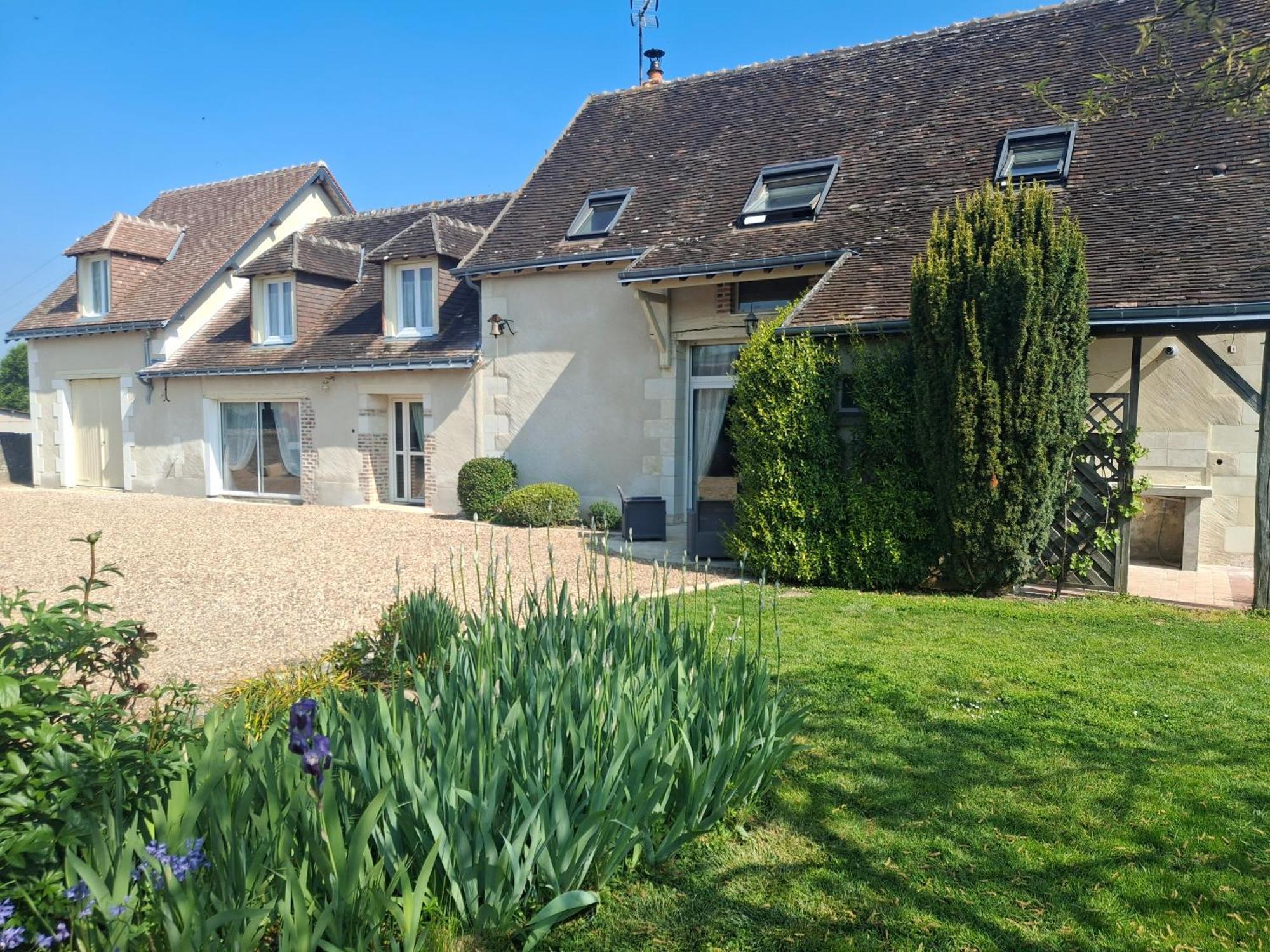 Les Jarrieres Bed & Breakfast Dame-Marie-les-Bois Exterior photo